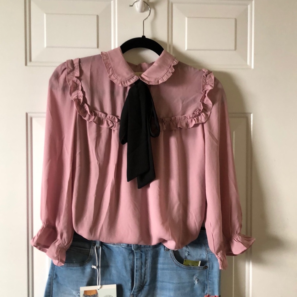 🛑SOLD New with tags women's ladies bow tie neck blouse